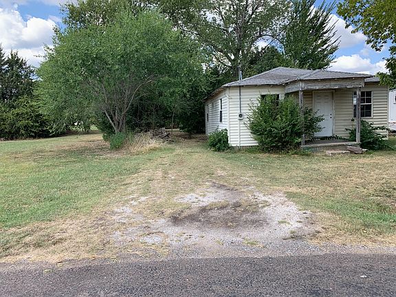 3rd image of 600 N Spruce Ave