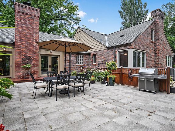 4th image of 1 Spoede Ln