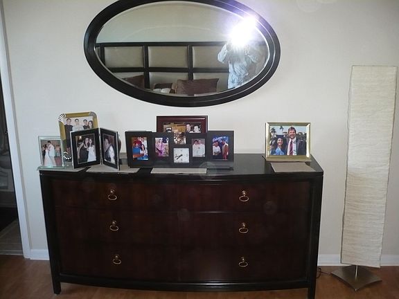GIGANTIC MASTER BEDROOM (19 X 14)