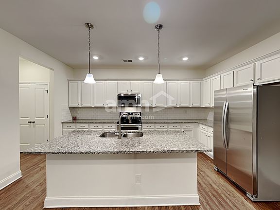 5th image of 1362 Weatherbrook Cir