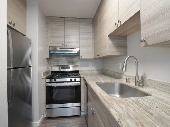 Bart Plaza Apartments