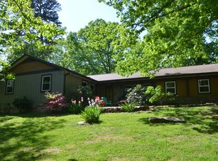 951 Ravine Rd, Signal Mountain, TN 37377