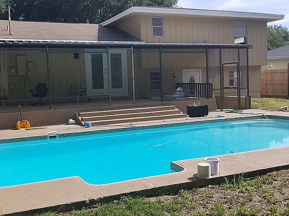 2nd image of 110 Alvina Ave