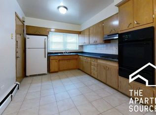 8049 Kenton Ave #3C, Skokie, IL 60076
