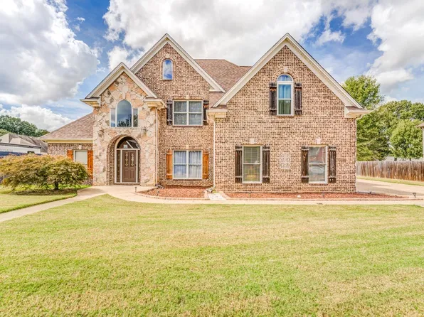 7011 Alder Wood Dr, Millington, TN 38053