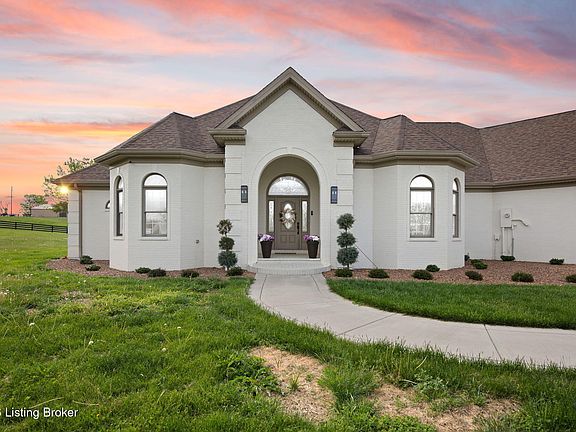 3rd image of 611 Horan Ln