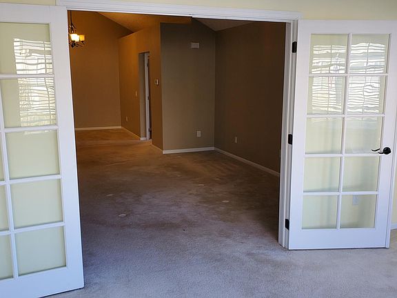 4th image of 4294 Bridgelane Pl