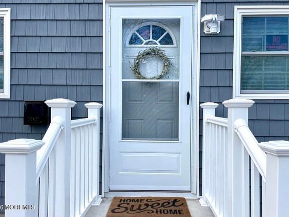 2nd image of 101 Seabreeze Way