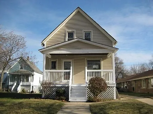 12411 Maple Ave APT 1 photo 1