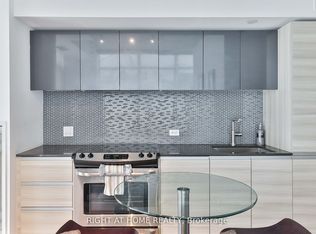 1190 Dundas St E #906, Toronto, ON