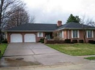 10 Deer Run, Rock Island, IL 61201