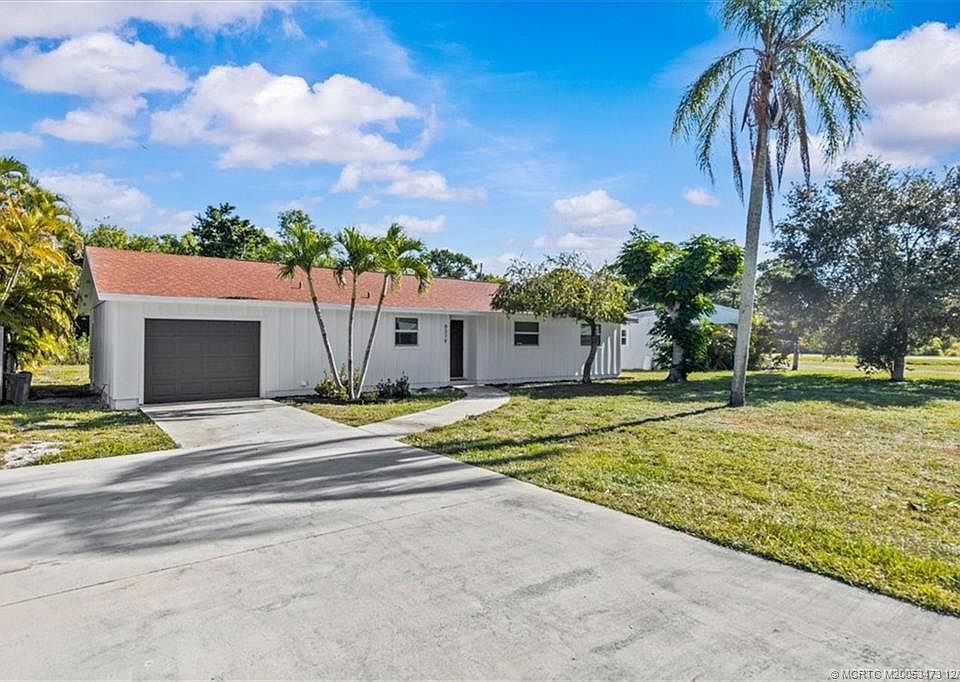 1st image of 8379 SE Camellia Dr