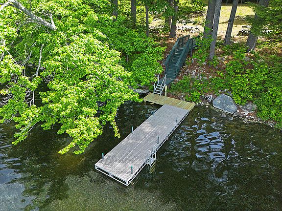 3rd image of 9 Arden Cove Lane