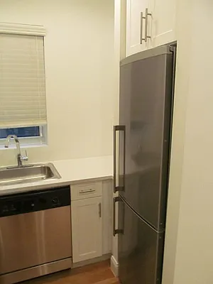 Rented by PMG Real Estate  | media 32