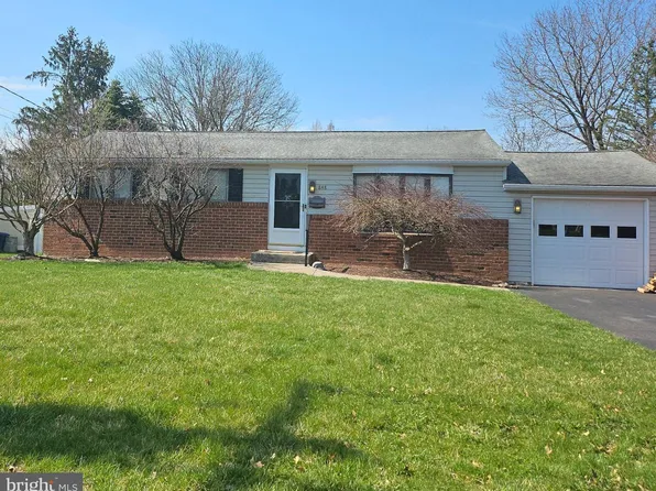 848 Roger Rd, Warminster, PA 18974