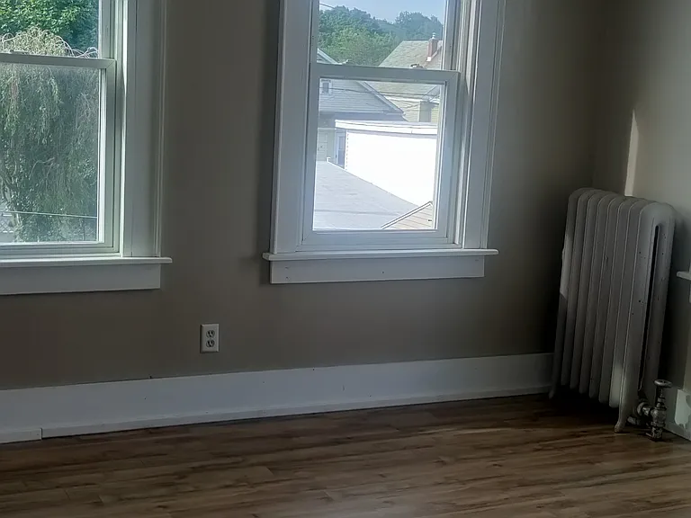 5 W White St — Photo 1