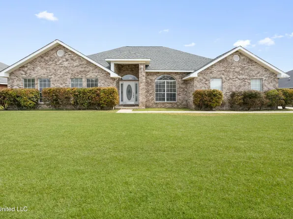 15360 Camelot Dr, Diberville, MS 39540