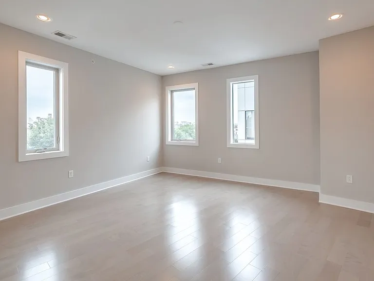826 N 3rd St #6 — Photo 3