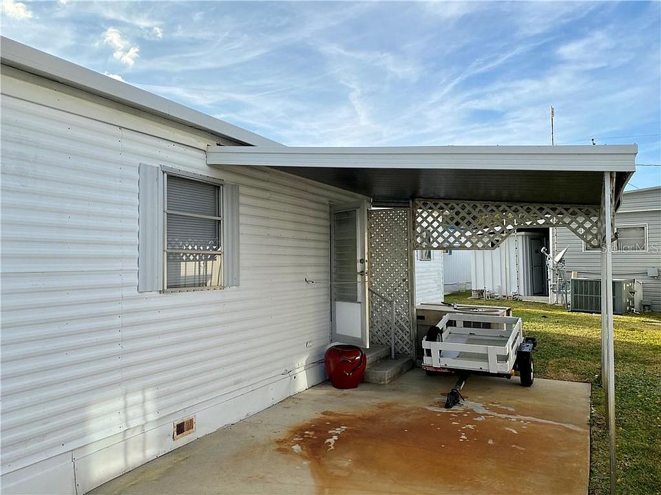 2nd image of 574 Sinclair Cir