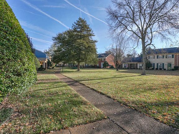 4th image of 1002 E Northfield Blvd