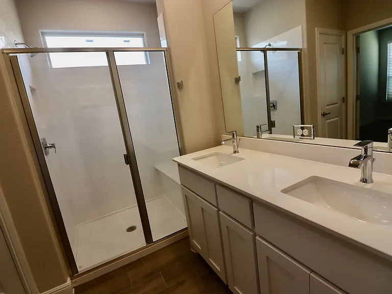1120 Eastland Ln — Photo 11