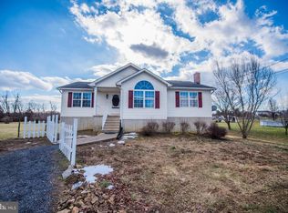 39 Dawn Ct, Bunker Hill, WV 25413