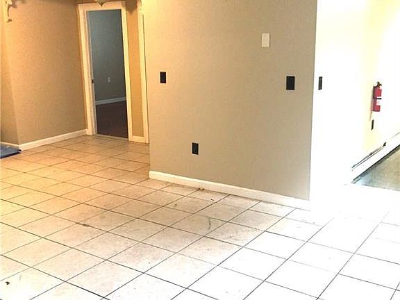 3rd image of 9 Prospect Hill Ave #11