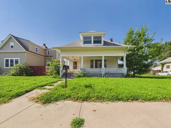 205 W 10th Ave, Hutchinson, KS 67501