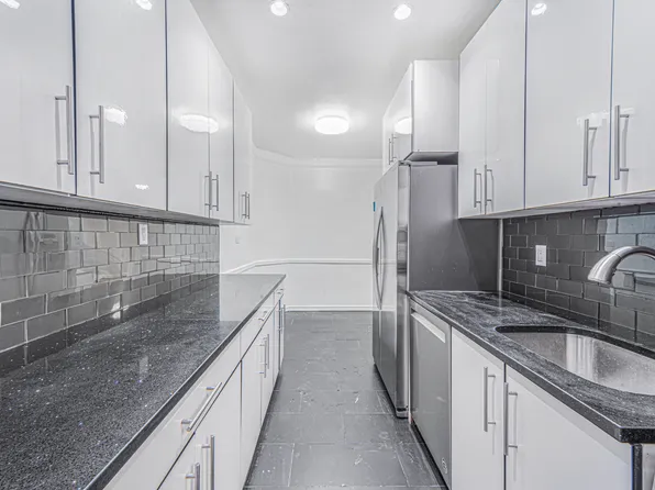 96-11 65th Road image 4 of 20