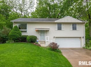2330 W Winnebago Dr, Peoria, IL