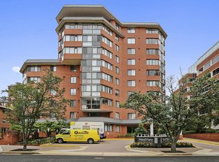 1024 N Utah St APT 327, Arlington, VA 22201