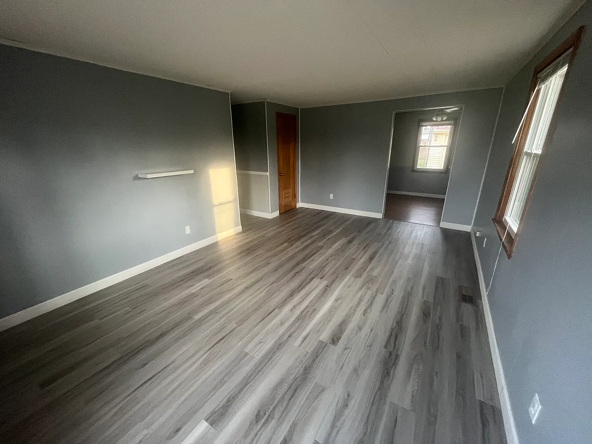 Living room - 150 Centervale Ave