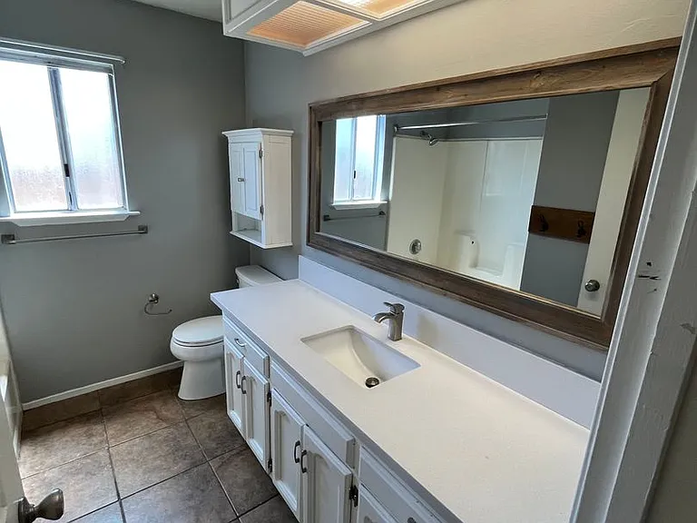 4907 W Howard Ave — Photo 11