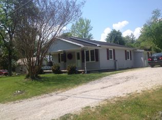 1050 Dark Hollow Rd, Irvine, KY 40336