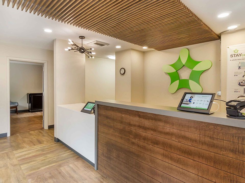 Lobby and Guest Check-in