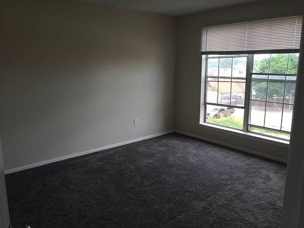 2nd image of 4480 S Pitkin St Unit 124