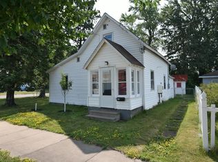 116 6th St E, Ashland, WI 54806
