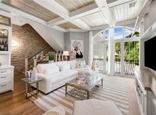 510 2nd St S, Naples, FL 34102