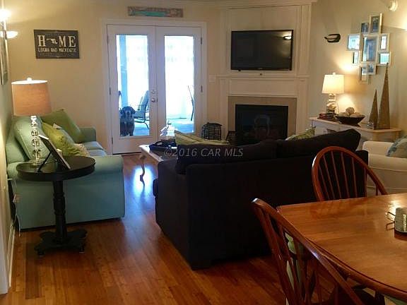 5th image of 9727 Village Ln #9714B