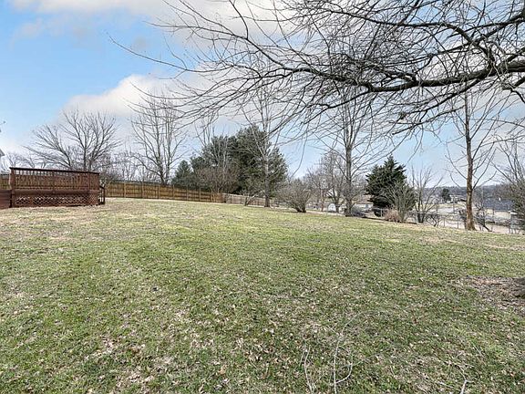 5th image of 812 Creek Stone Dr