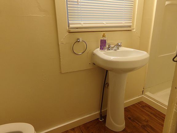 4th image of 114 N Ermina Ave