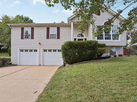 2nd image of 1670 Clover Ct