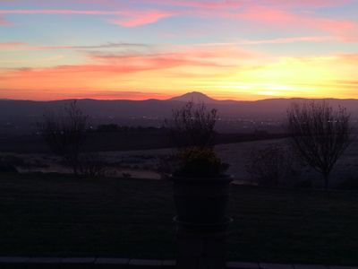 8820 Roza Hill Dr, Yakima, WA, 98901