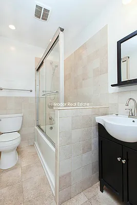 Rented by Mirador Real Estate | media 4