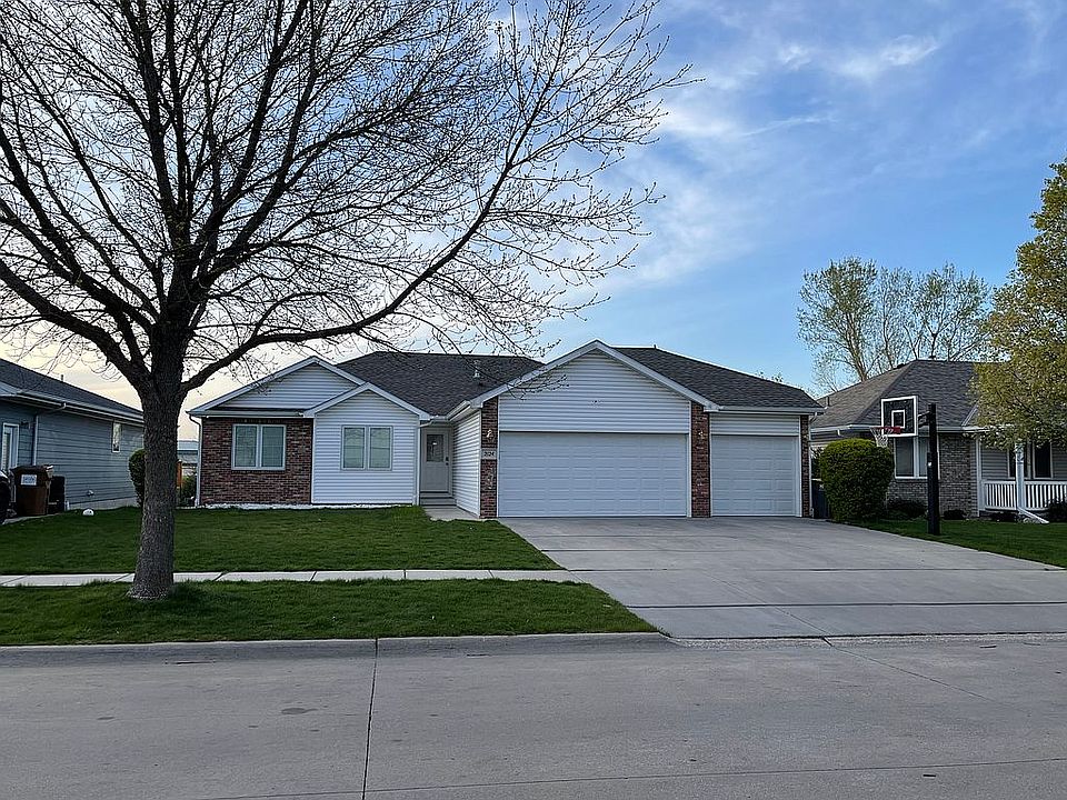 1st image of 2124 Gunnison Dr