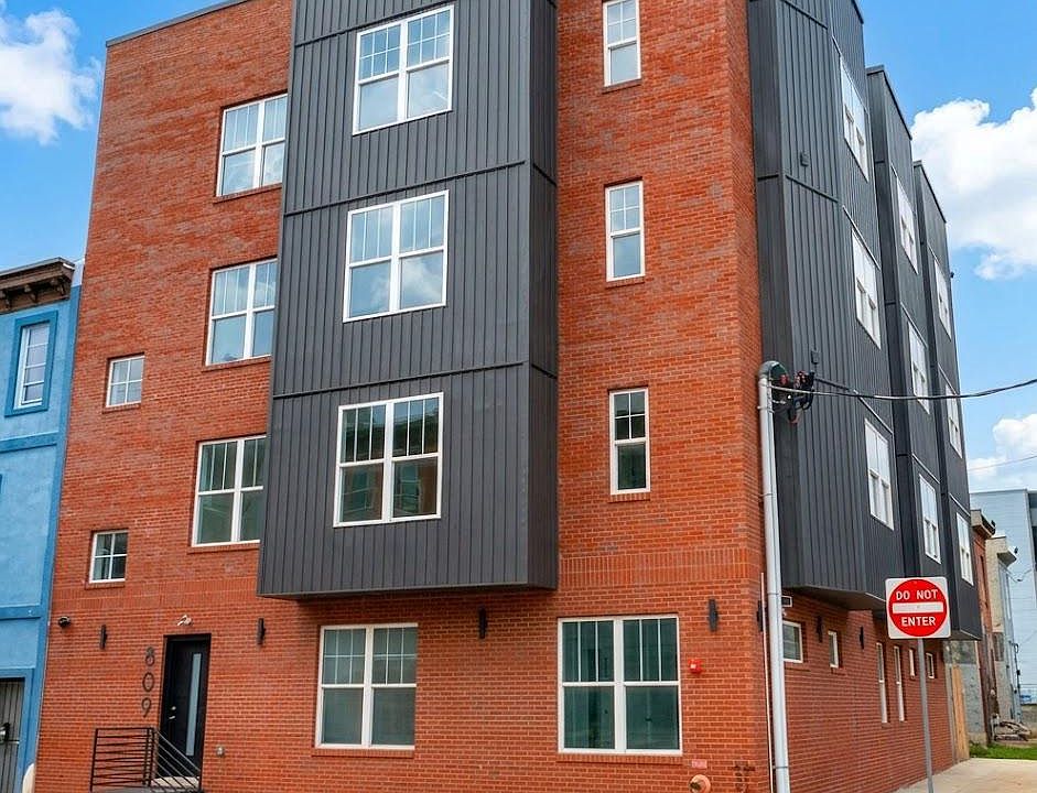 1st image of 809 Diamond St