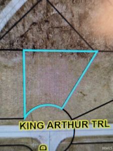 E King Arthur Trl, Cromwell, IN, 46732