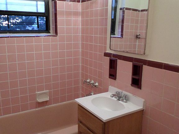 5th image of 7410 35th Ave #103W