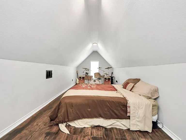 1603 Dove Run — Photo 27