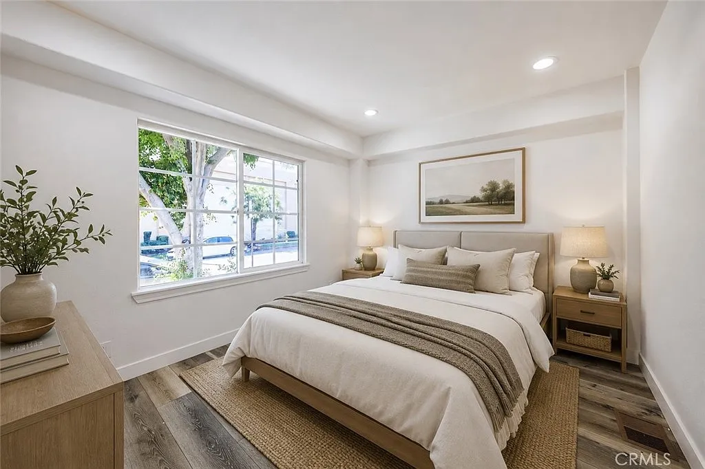 2 bed, 1.5 bath, 800 sqft, $2,895 — Photo 3